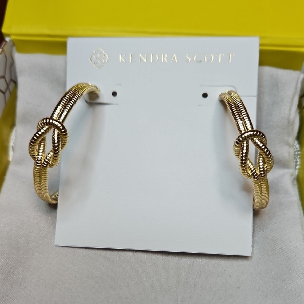 New Kendra Scott Annie Hoop Earrings in Gold